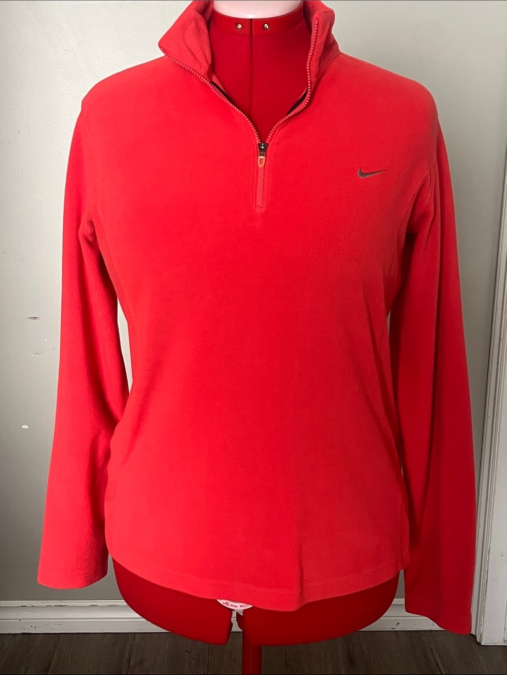 Nike Woman Bright Coral Red Quarter-Zip Golf Pullover